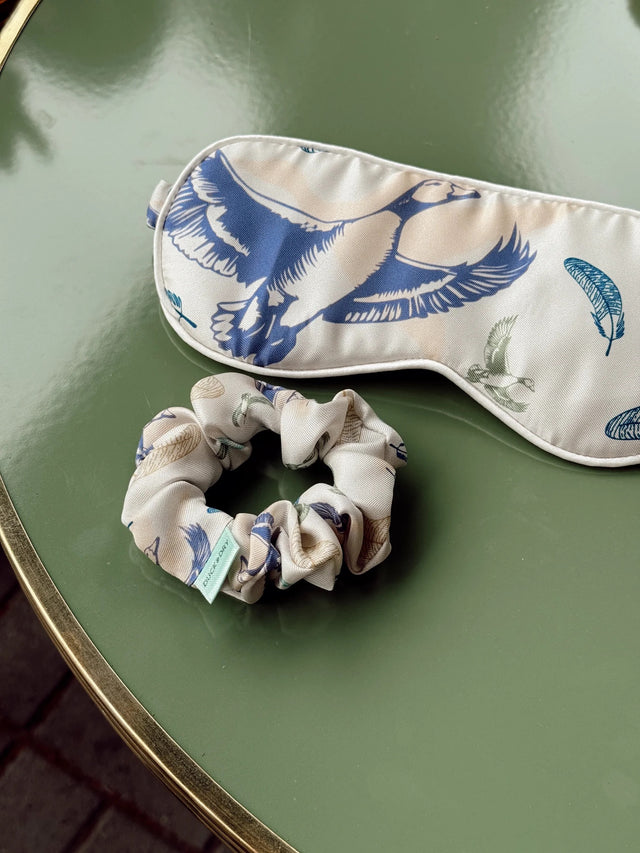 SILK SCRUNCHIE - CREAM
