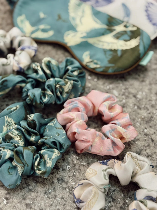 SILK SCRUNCHIE - TEAL