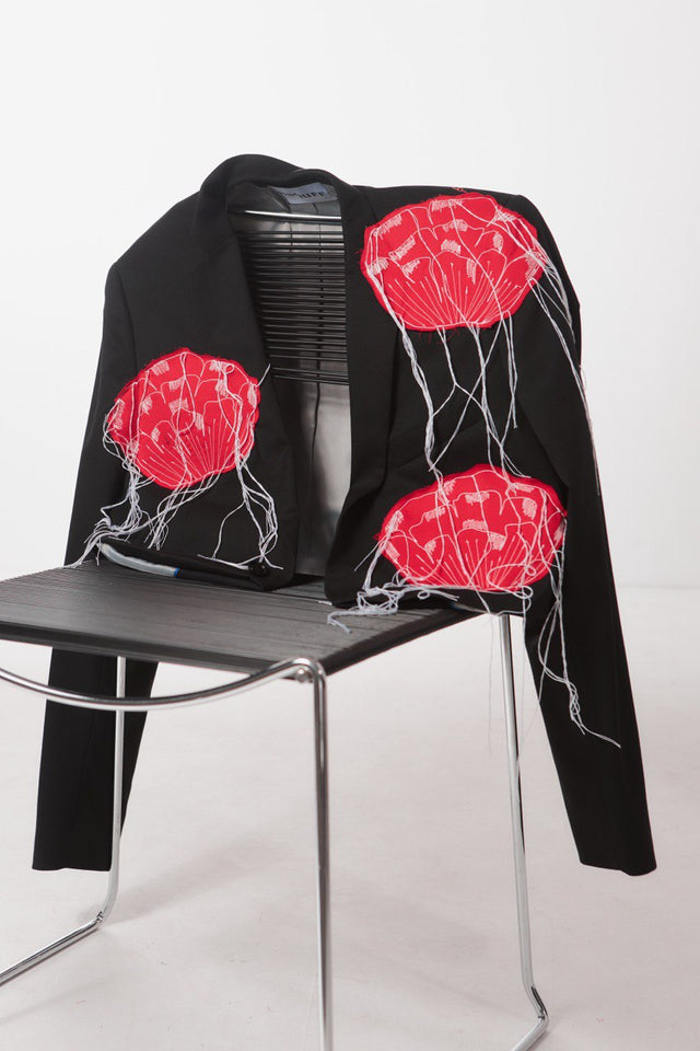 Jacket with three poppies