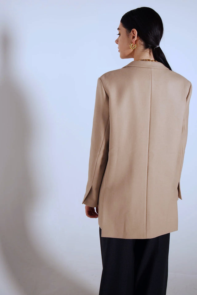 Jacket with patch pockets