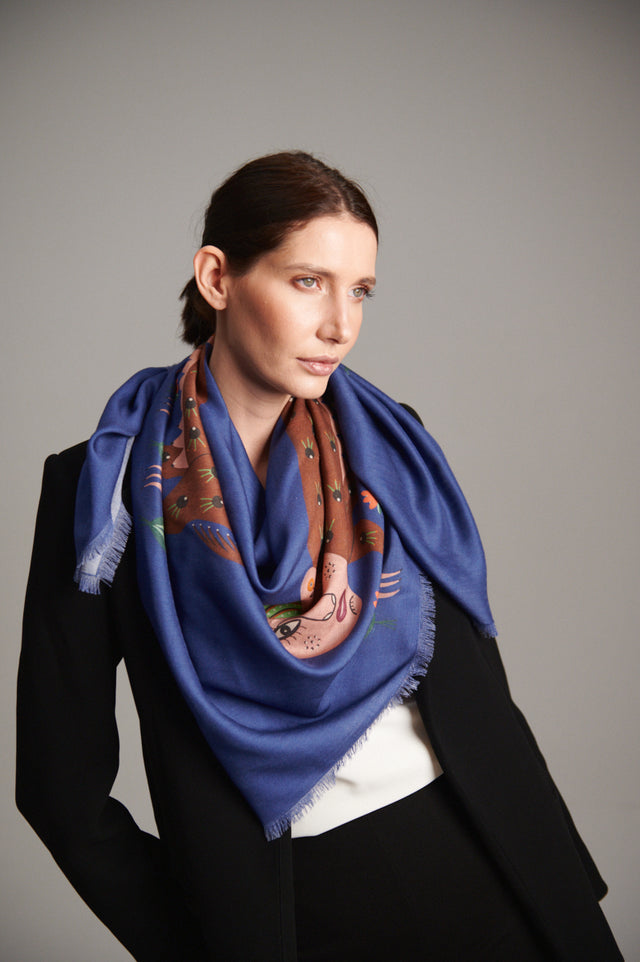 Wool scarf "A beast"