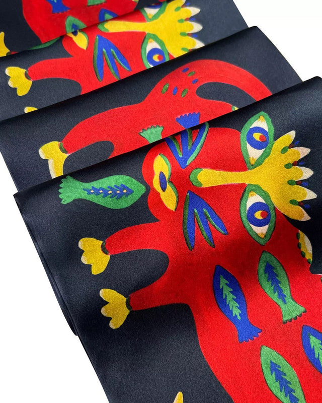 Silk twilly "A good beast fell in love with a goldfish" black
