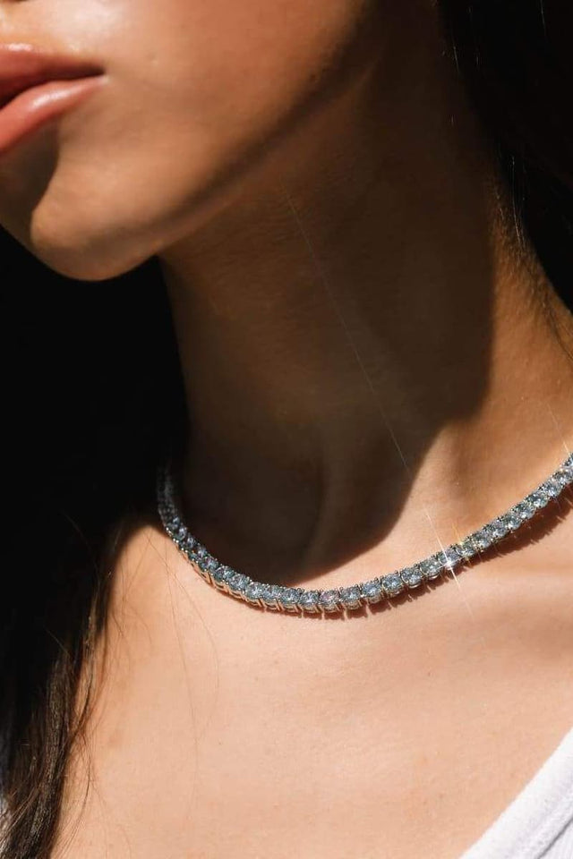 Model in Tennis chain