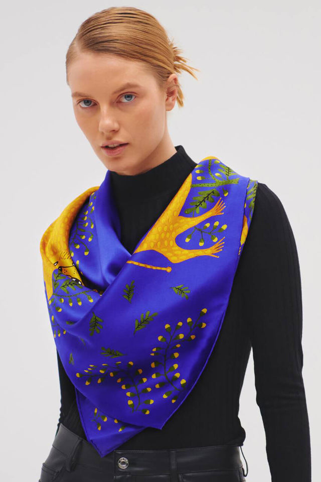 Model in Cheerful lion cub scarf