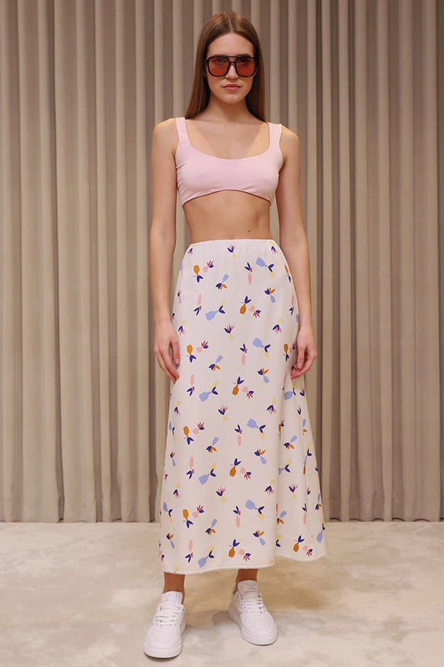 Model in Midi skirt jugs front view