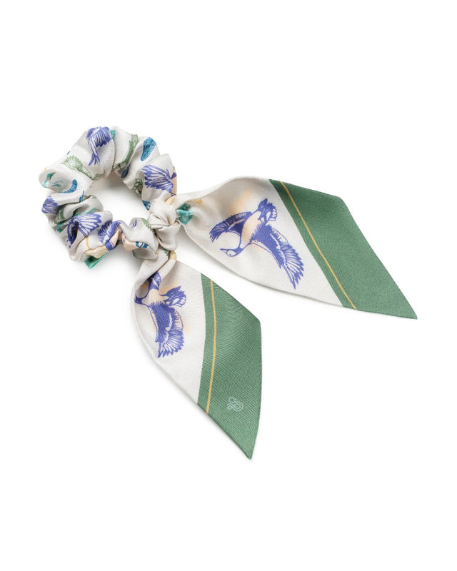 SILK SCRUNCHIE WITH BOW - CREAM