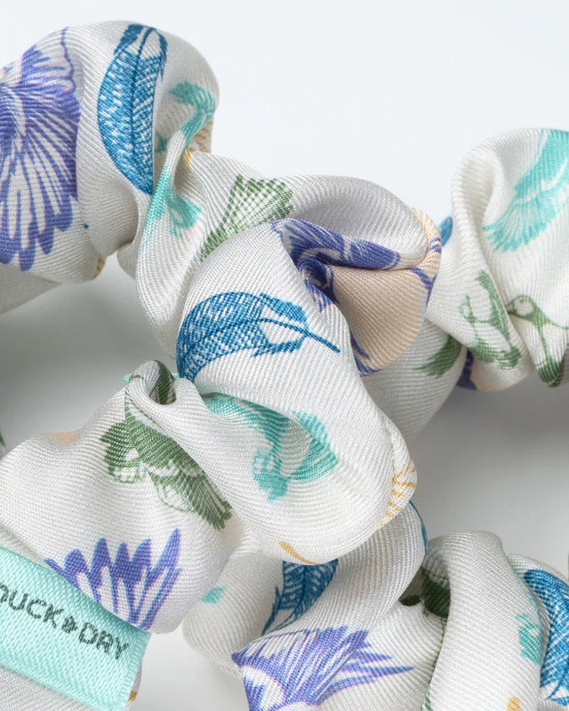 SILK SCRUNCHIE WITH BOW - CREAM