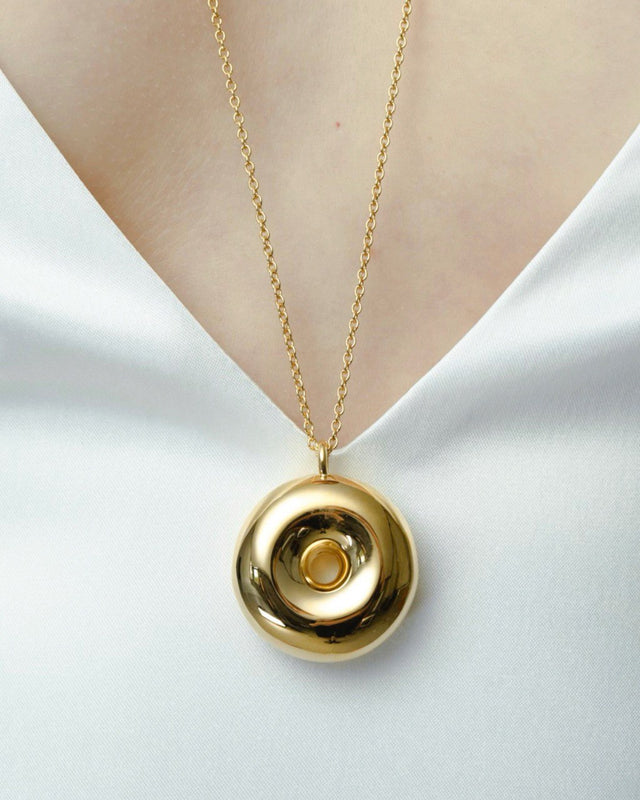 Pendant “Donut” with chain