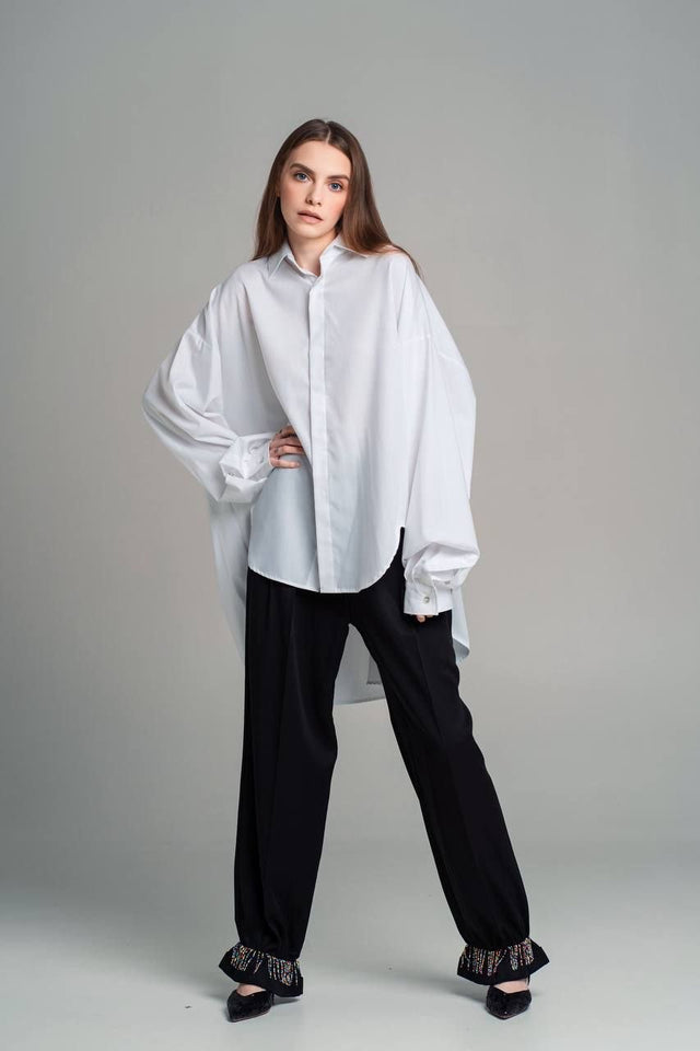 White cotton shirt with variable length