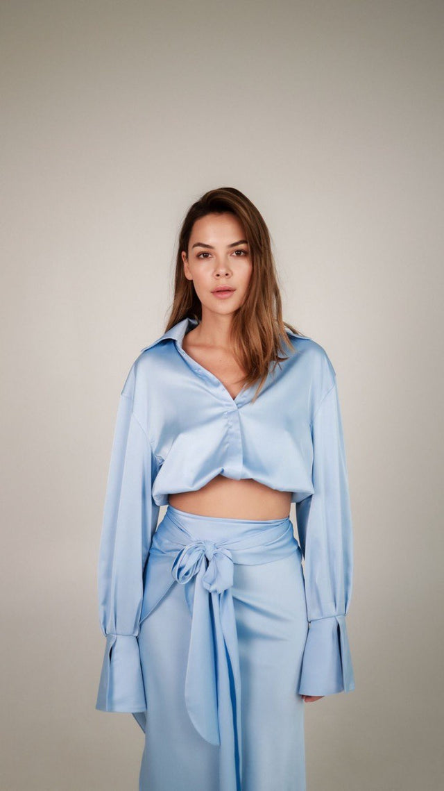 Silk cropped blouse with sleeves