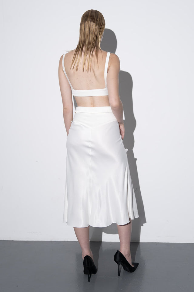 Model in white Skirt #08 back view